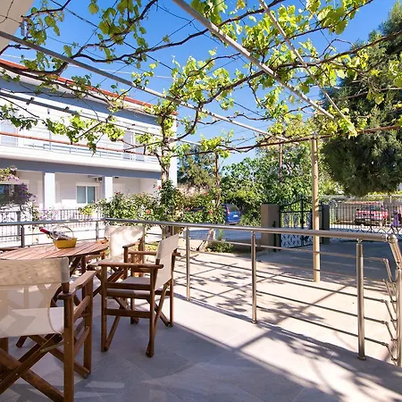 Studios Garden Potos Exterior photo