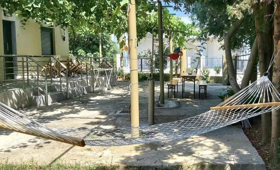 Garden Apartment *